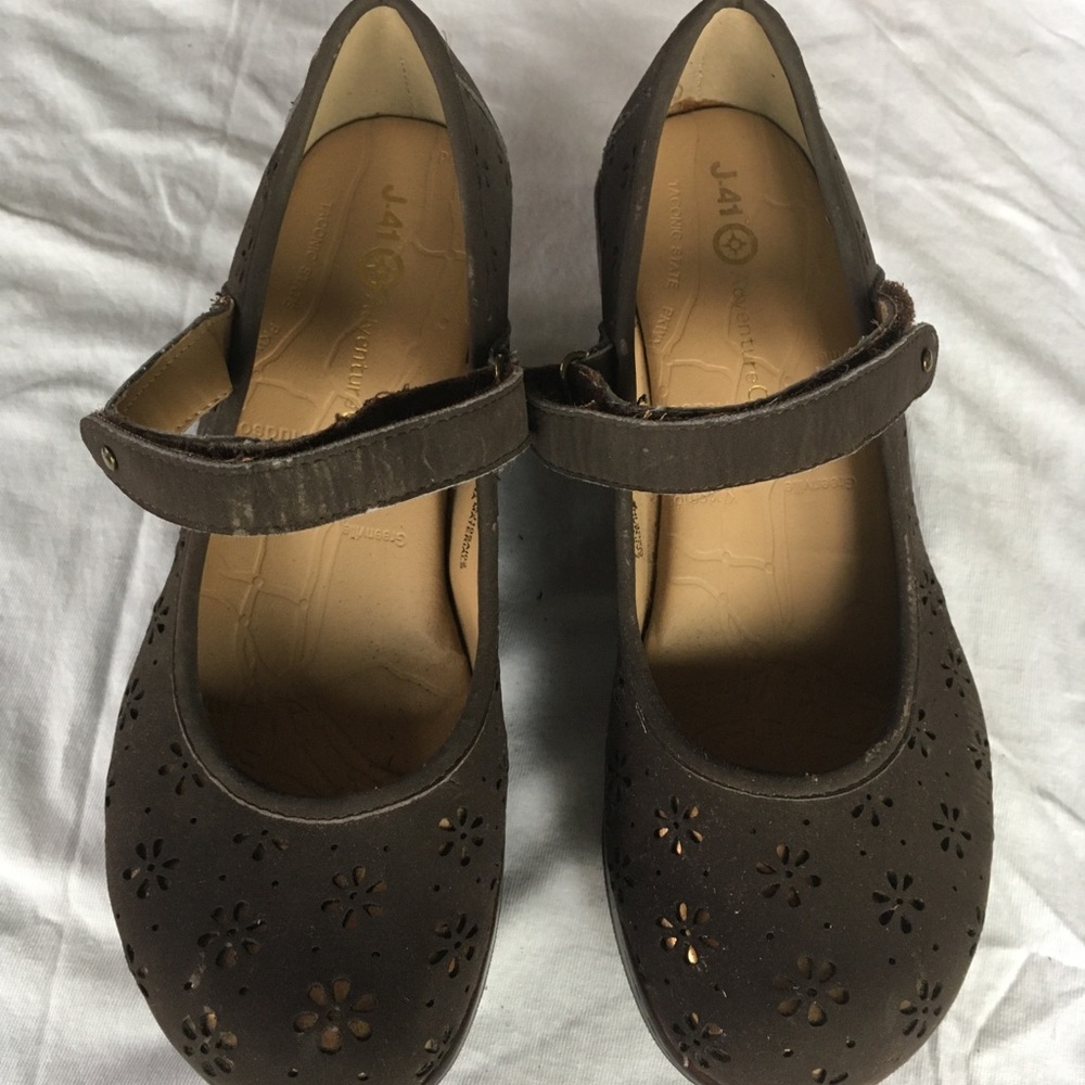 J-41 Mary Jane clogs